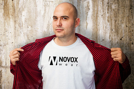 Нанесение фирменной символики на одежду